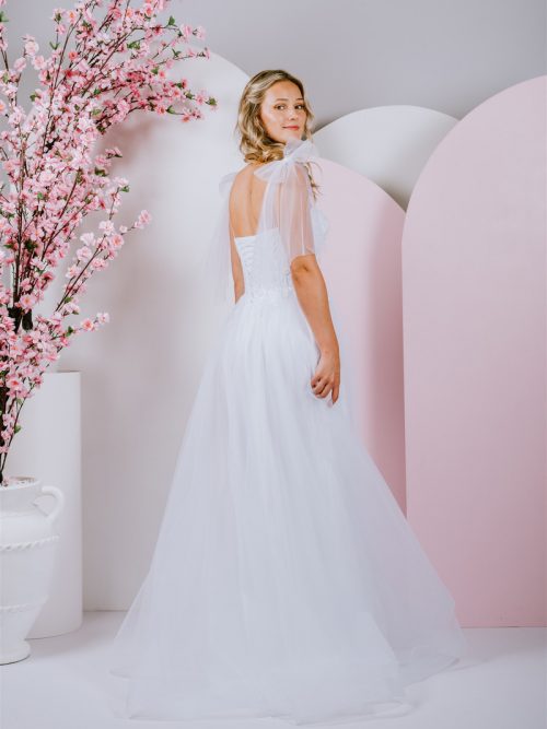Sweet Bows and dreamy tulle ballgown